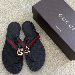 Gucci sandals 38